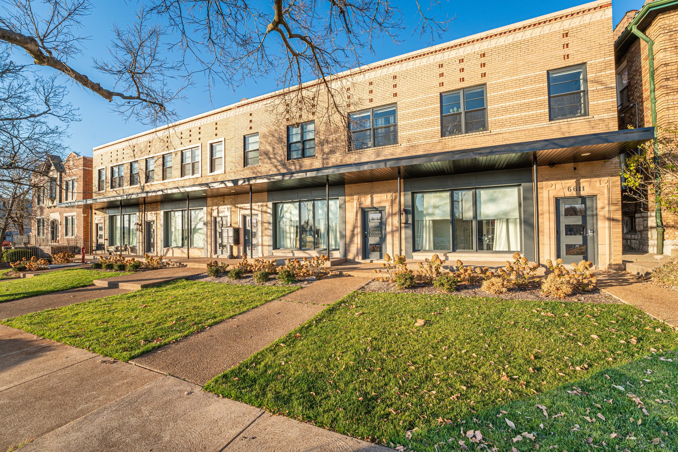 6611 Clayton Rd