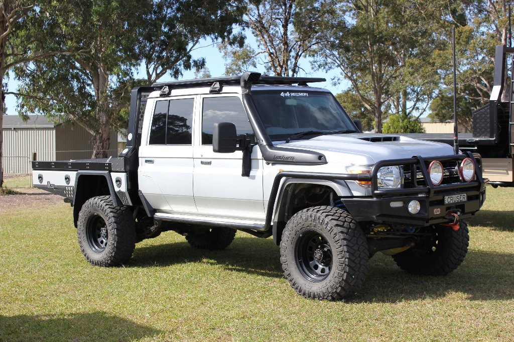 79 Series dual cab