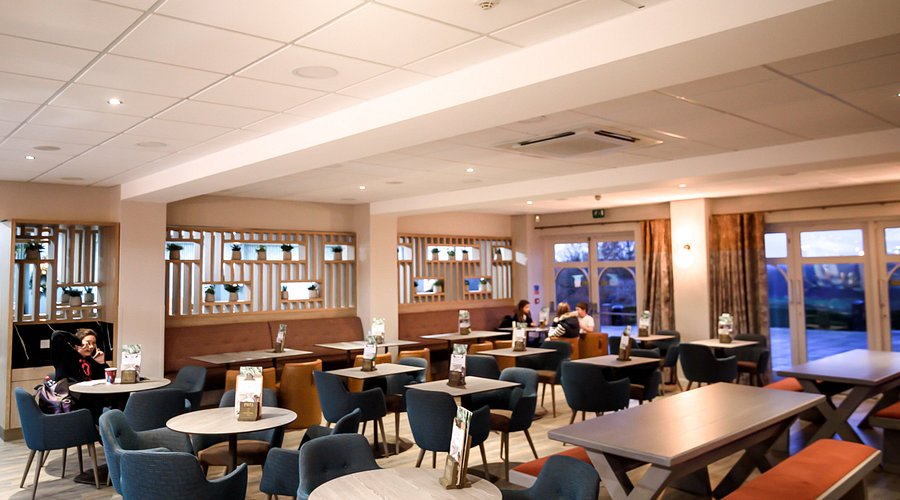 The Bar & Lounge