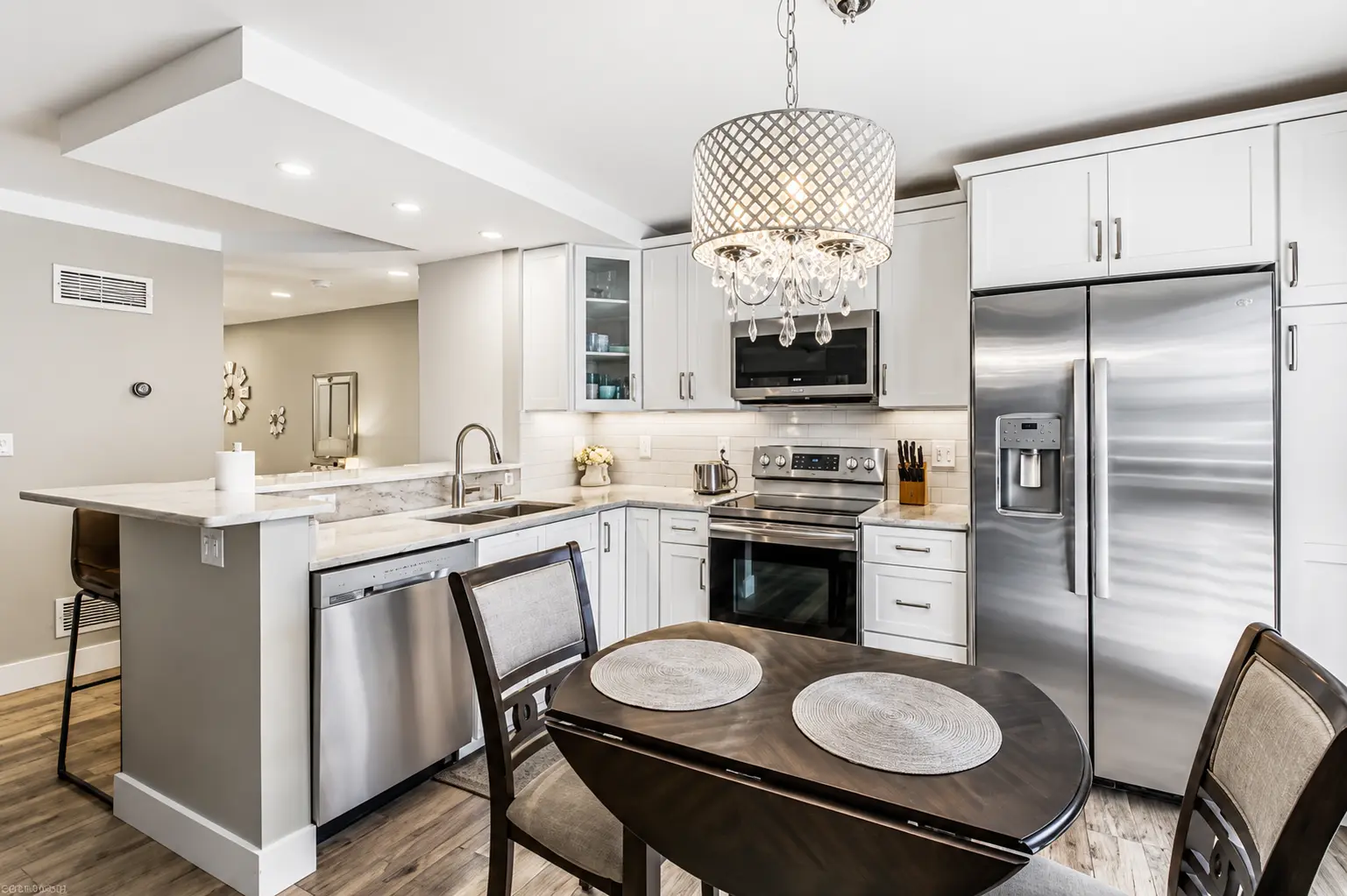 Fully equipped gourmet kitchen at Bottlenose Pointe vacation rental Marco Island