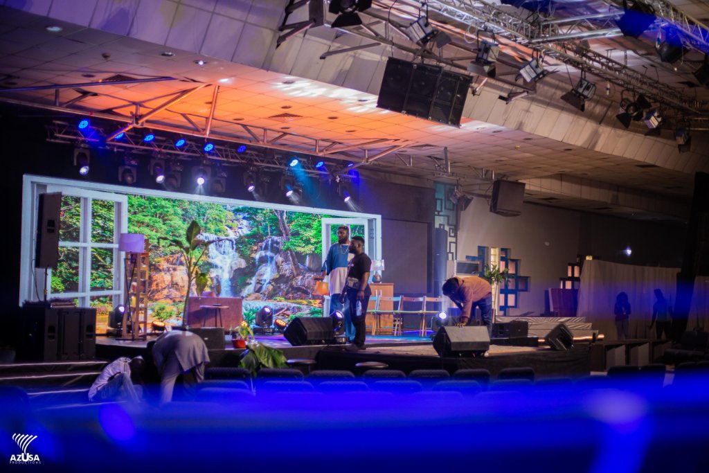 Stage Setup & High-Res LED Production