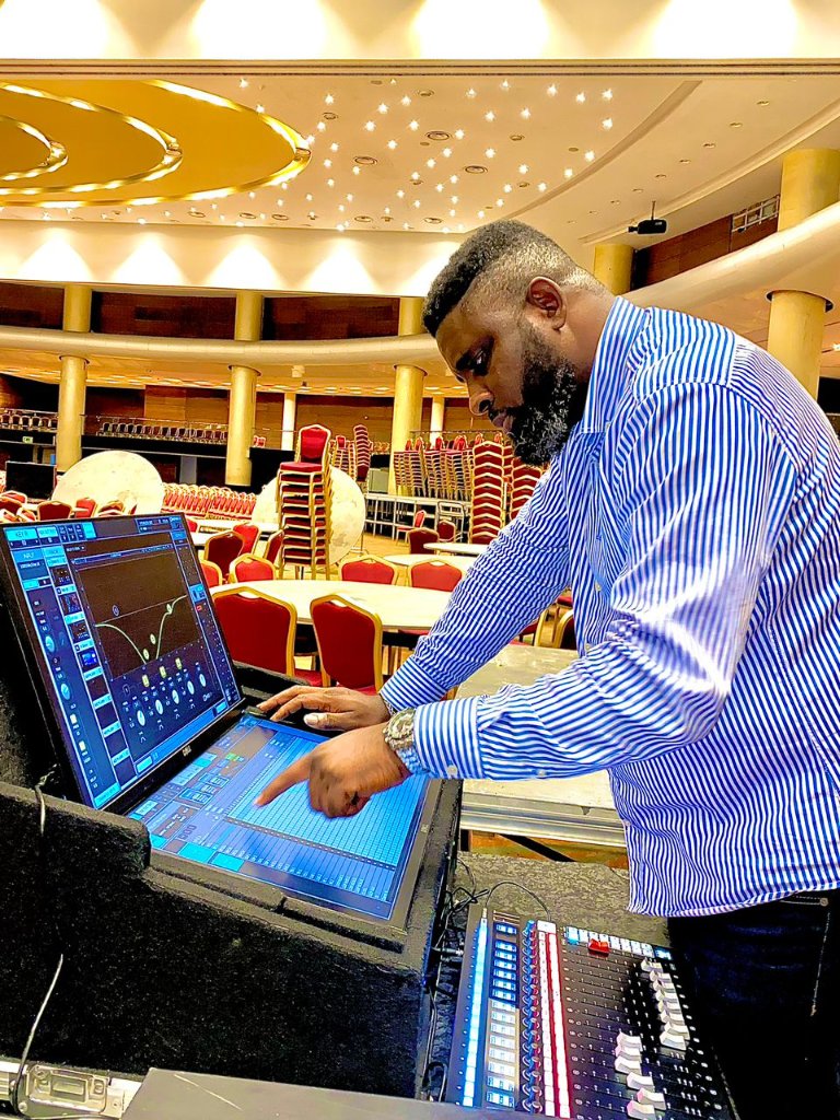 Digital Mixing Console & Acoustic Tuning