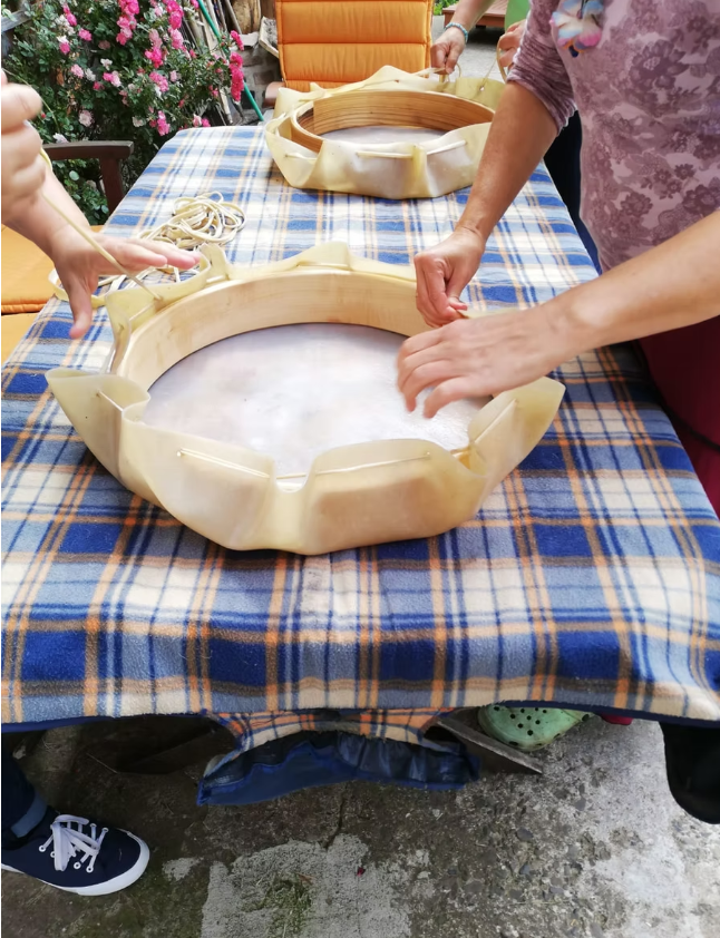Goldweide Trommelbau I Schamanische Trommeln I Lemon Times