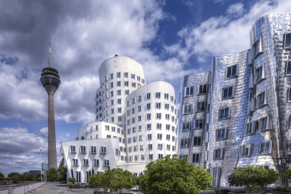 Düsseldorf Medienhafen Rheinturm Architekturfotografie Harald Wirtz Fotografie Düsseldorf I Lemon Times Fotografie Düsseldorf
