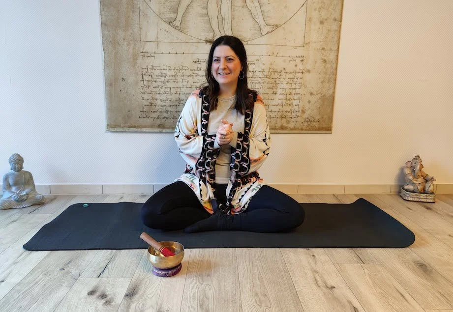 Melanie Baron bei der Meditation in Maison Zen Düsseldorf