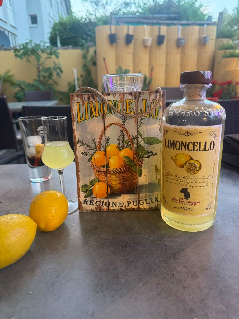 Da Giuseppe Italiener Benrath – Hauseigener Limoncello, Lemon Times