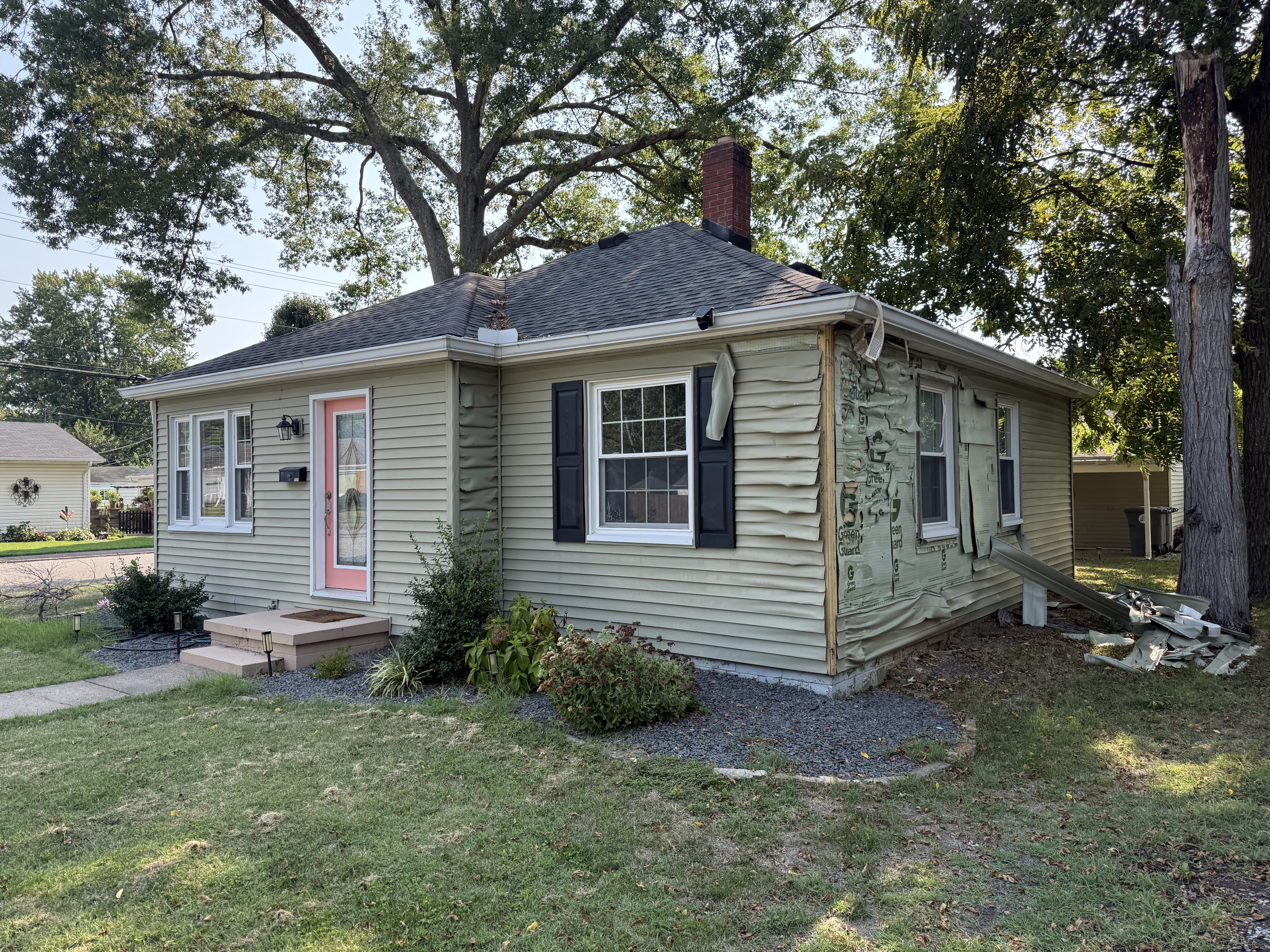 Before - Norandex Siding in Premium Mocha Color