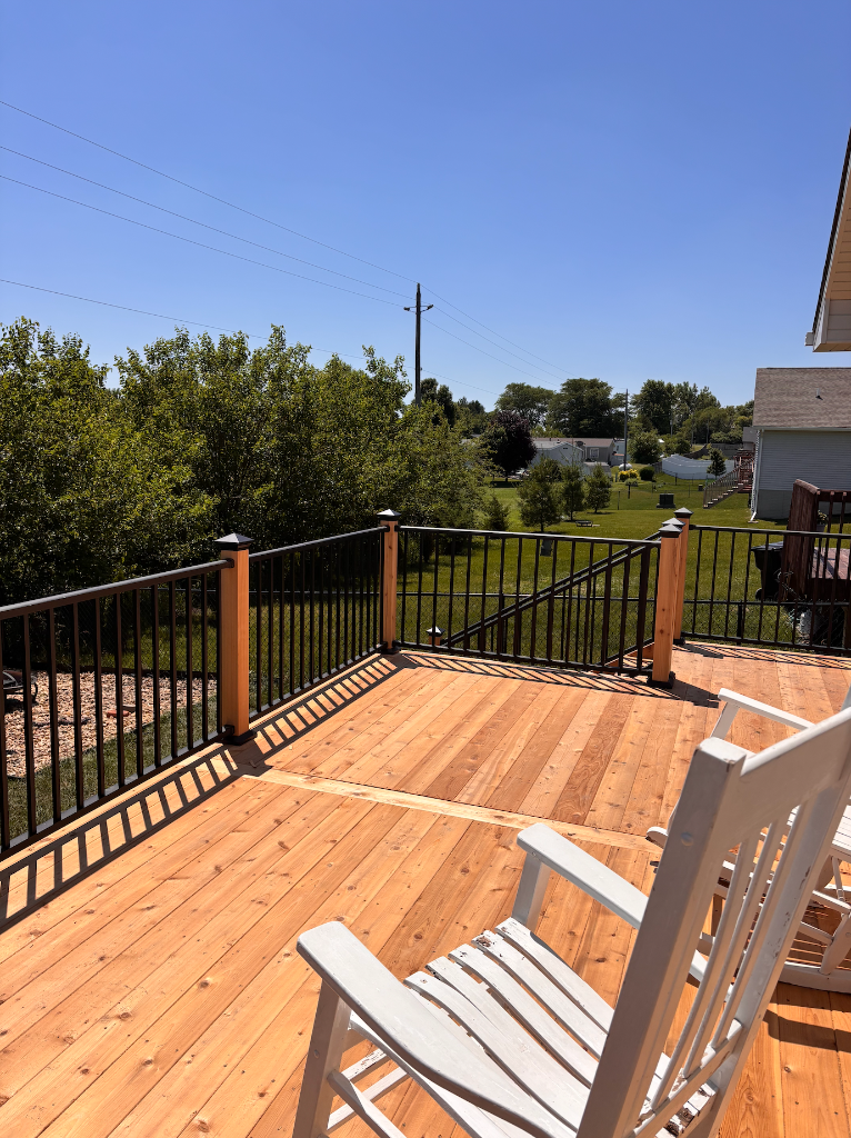 Custom cedar deck built by deck builder Akin Brothers Construction in Central Iowa