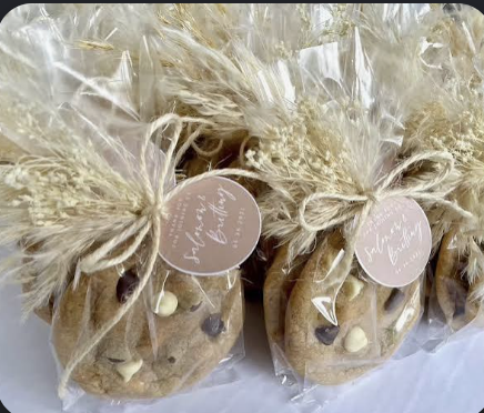 Rustic favor cookies with dried grass and twine — Solomon & Brettny