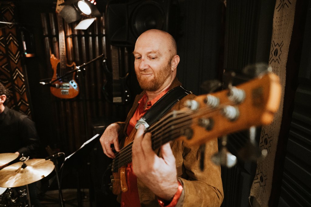 Brad — Bass