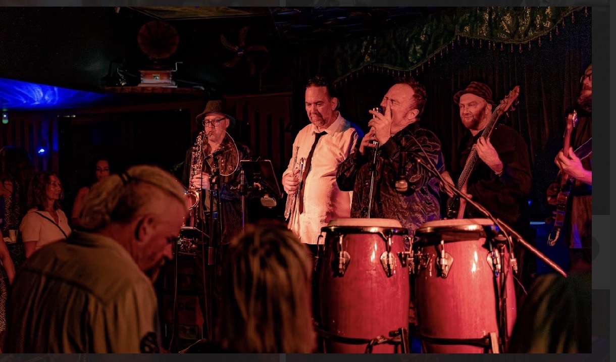 Live at The Presynct — The Full Band