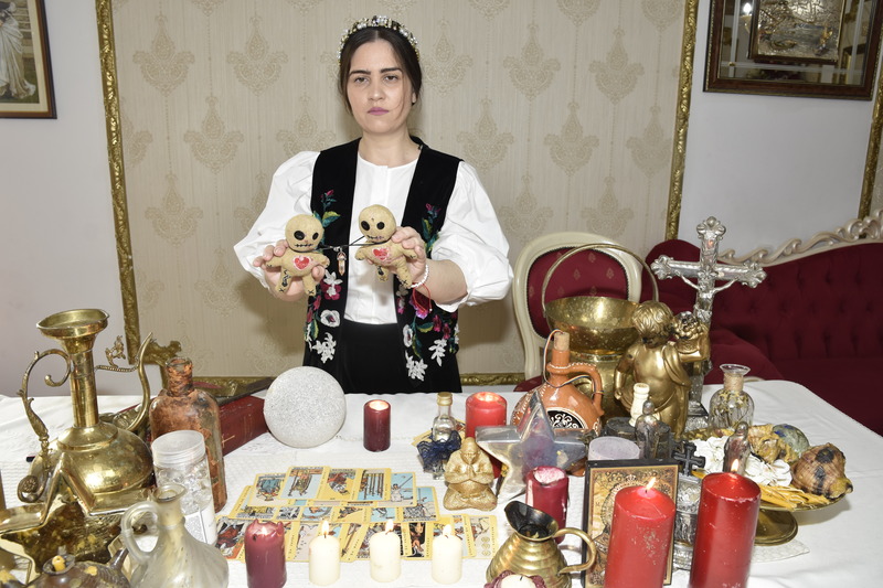 Mihaela cu talismane