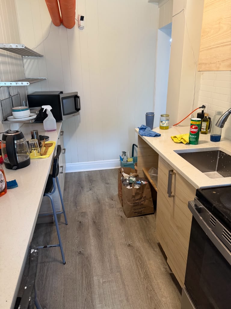 Before cleaning: Apartment Cleaning