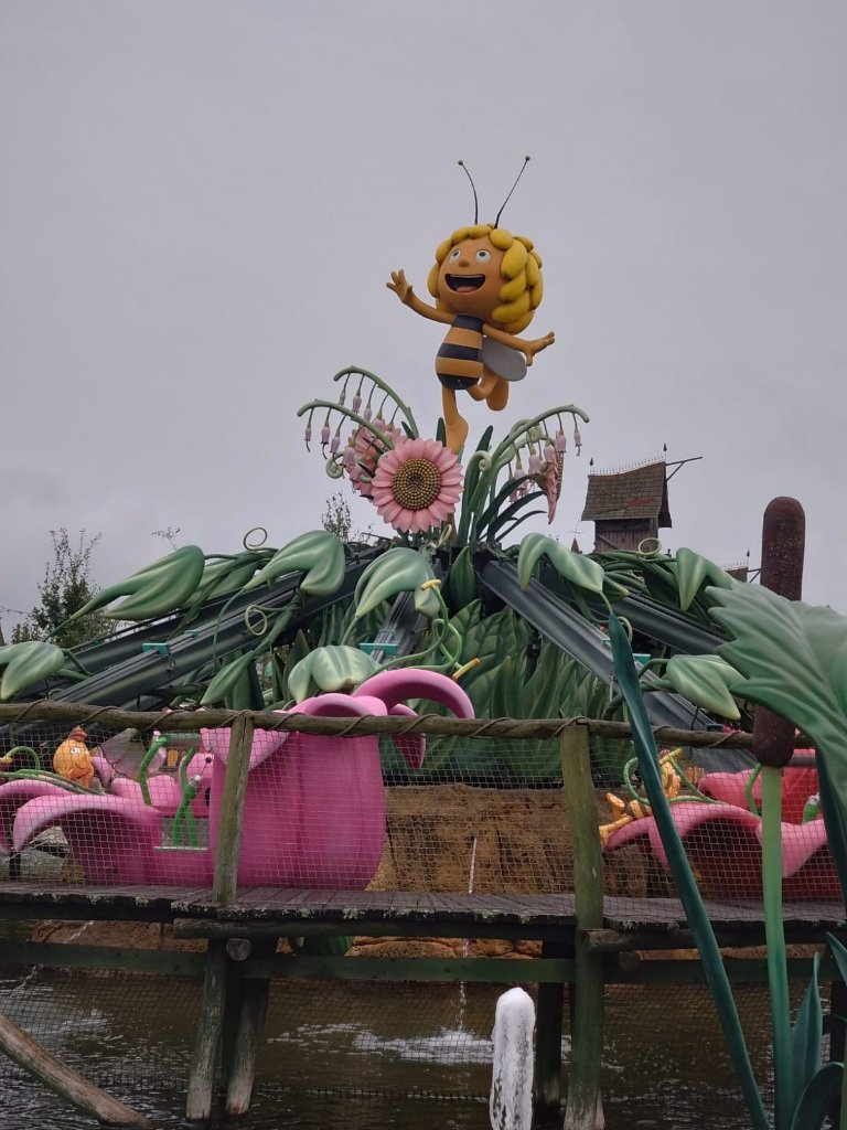 Die ikonische Biene Maja Figur