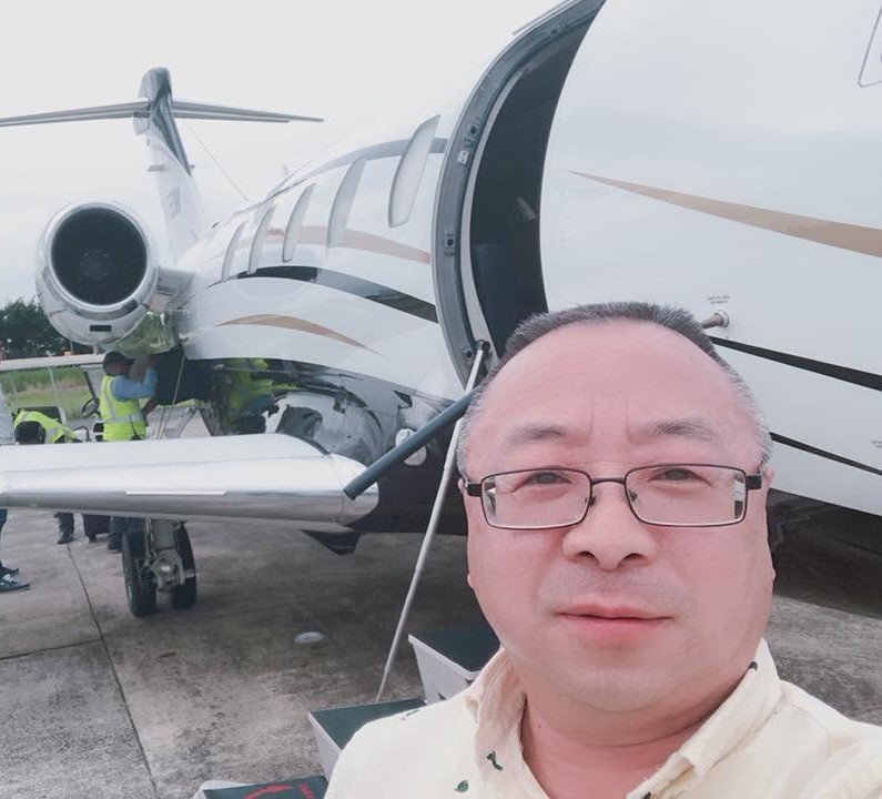 蘇豐原搭乘私人飛機前往美國與亞洲的客戶洽談與演講行程
