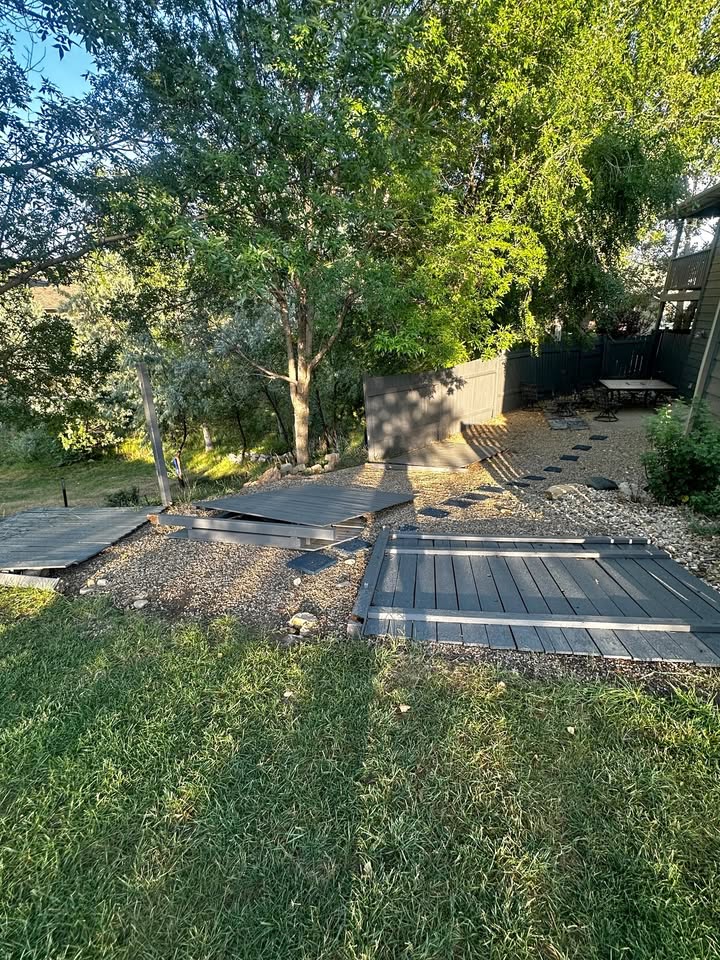 Wood Fence (FREE)