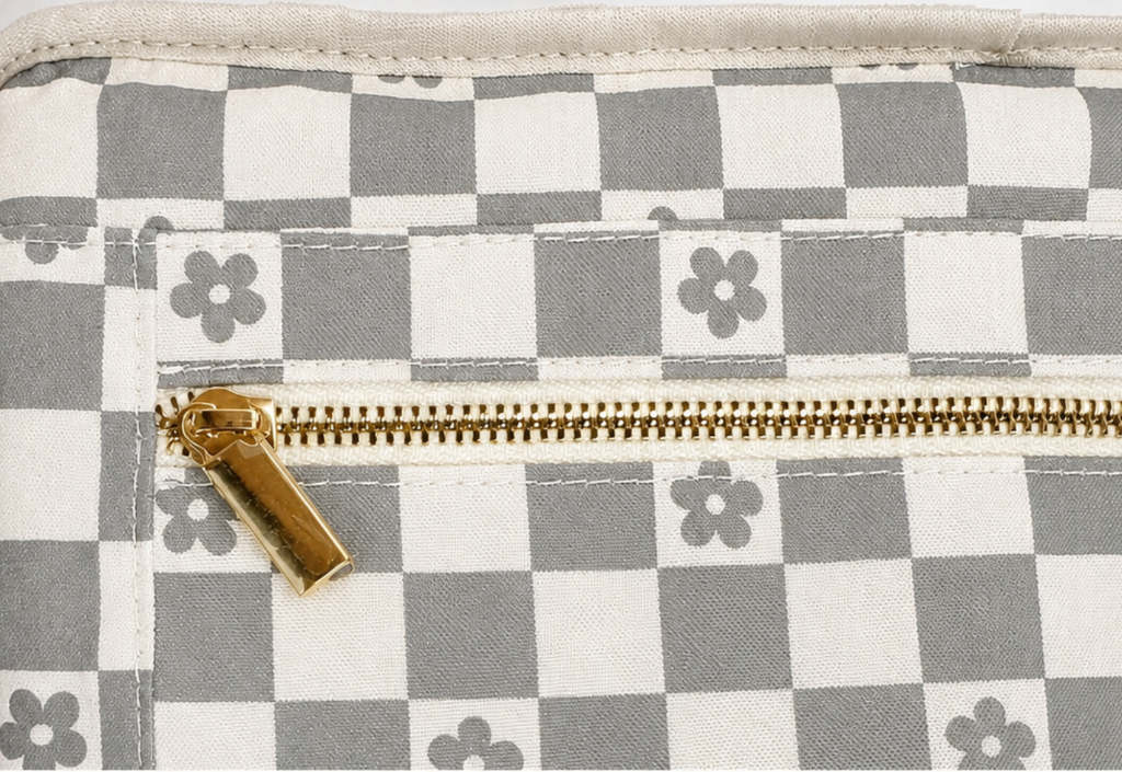 Daisy Check - Sage color swatch