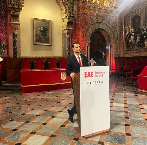 Javier Corral — ponente EAE Business School en el Ayuntamiento de Barcelona