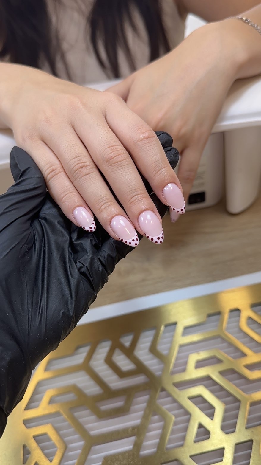 French manucure à pois