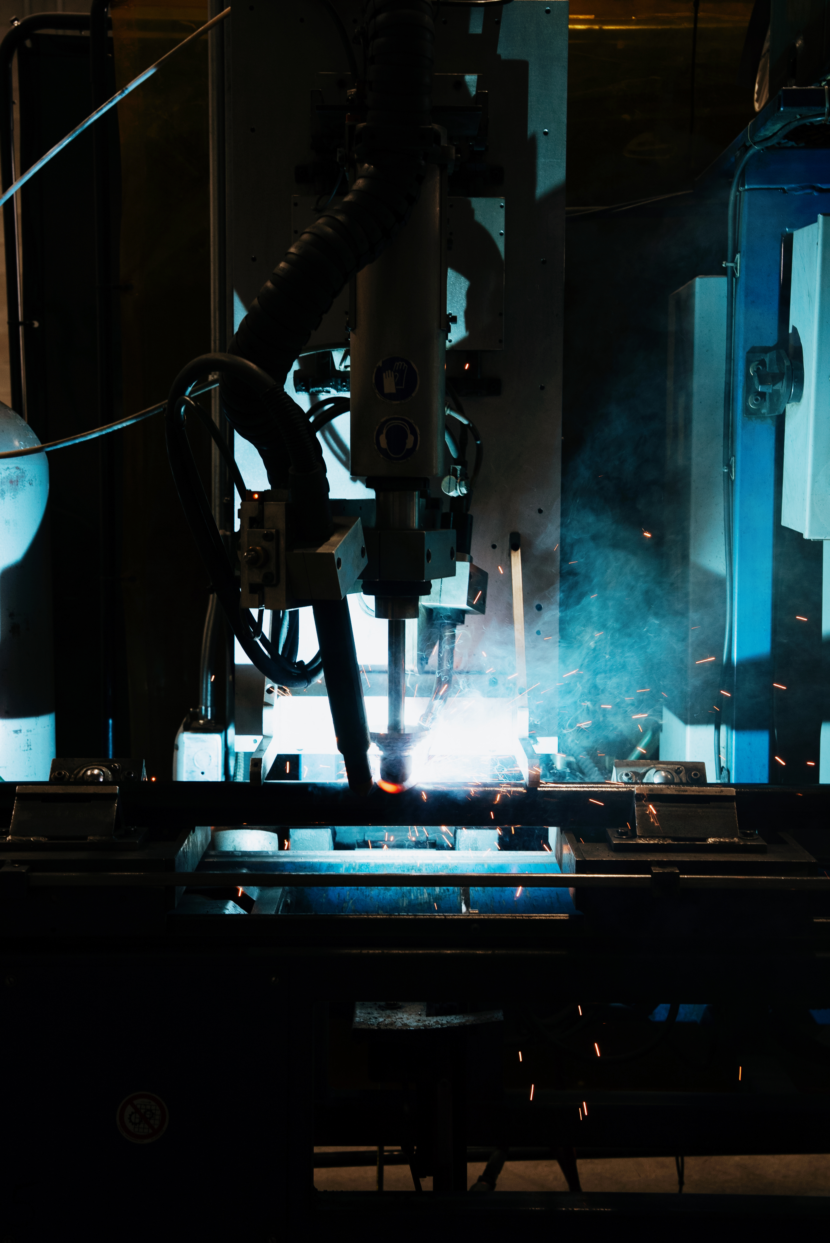 UNIVERSAL WELDER