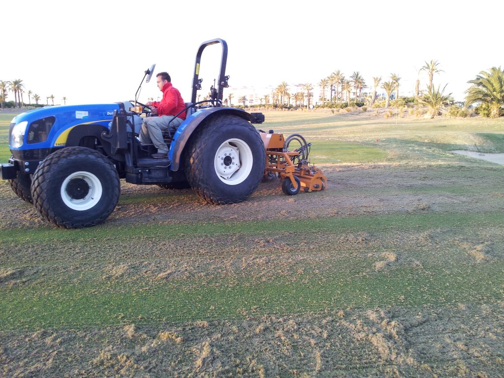 Trabajos culturales con tractor