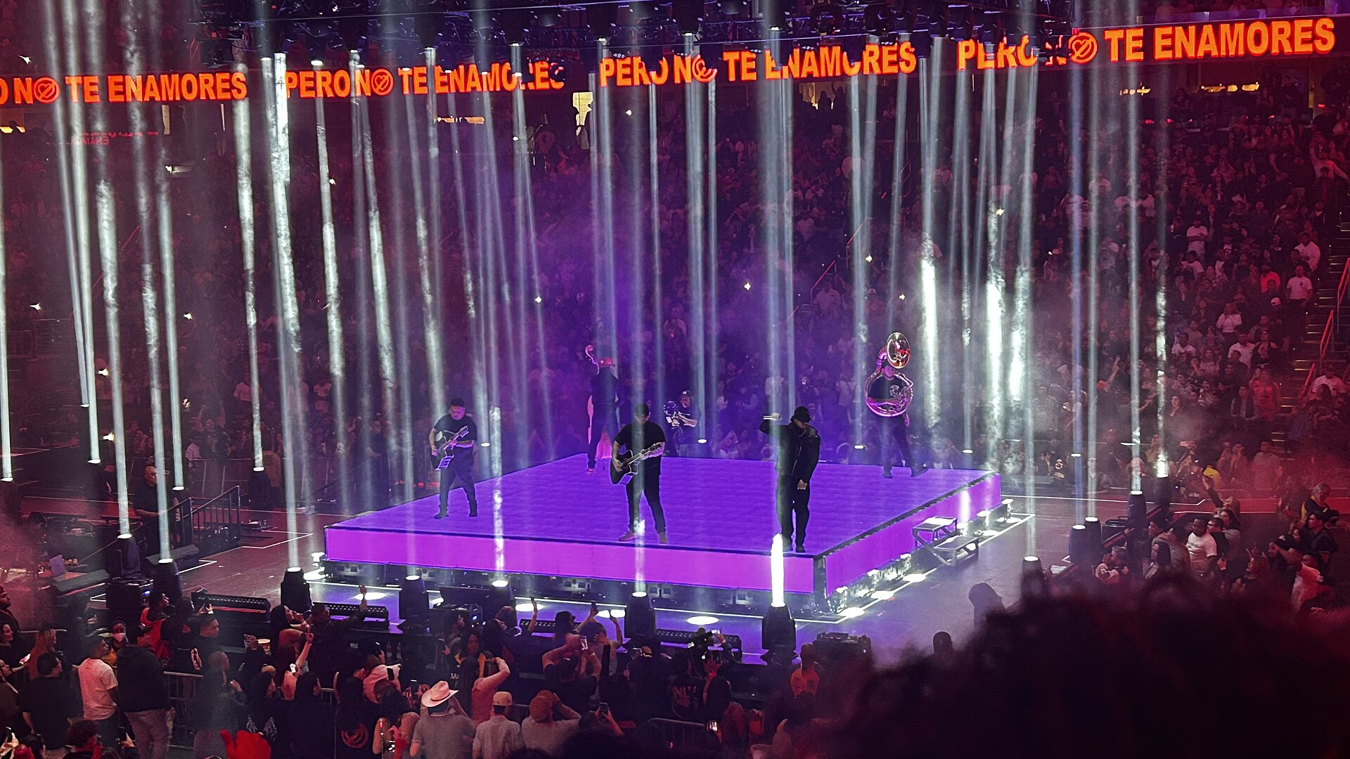 Fuerza Regida en concierto