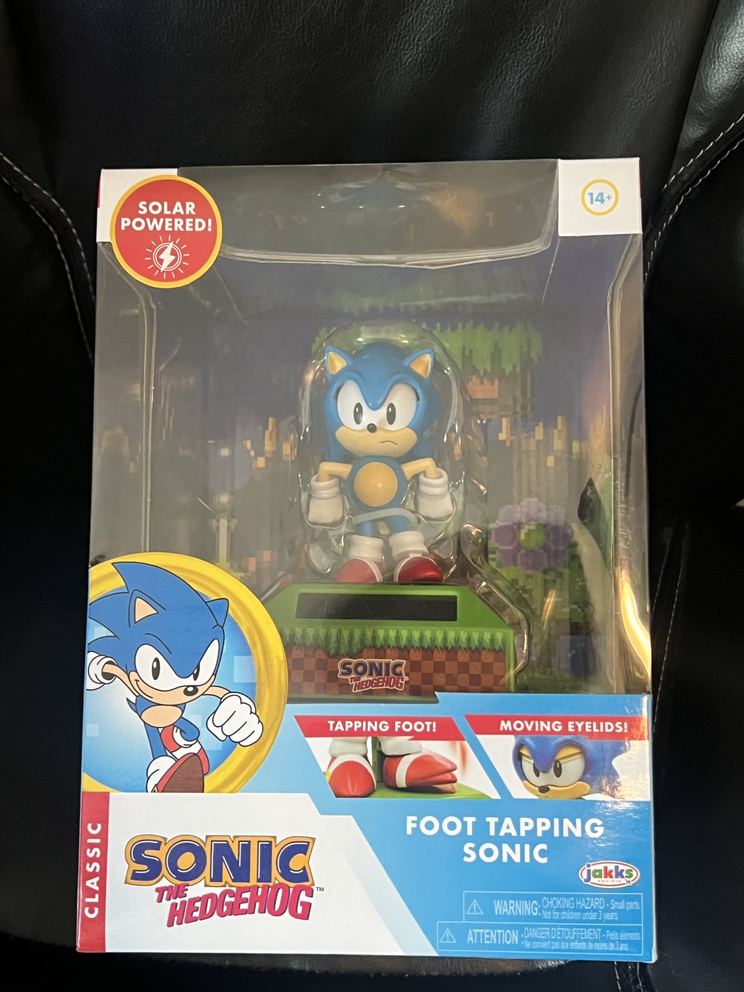 Solar-Powered Foot Tapping Sonic