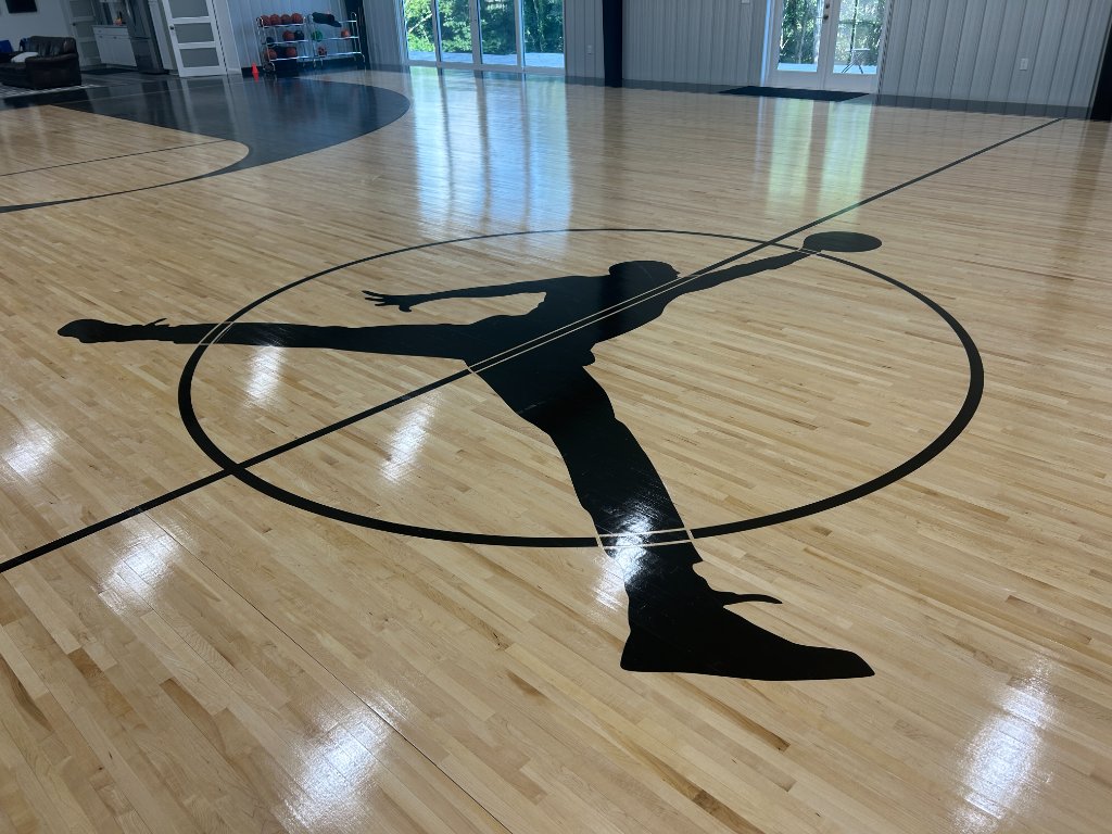 Court center logo — player silhouette