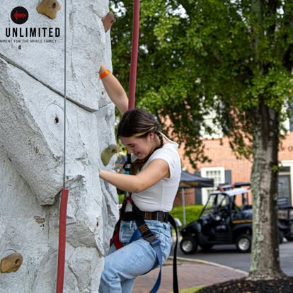 24 FT Rock Climbing Wall
