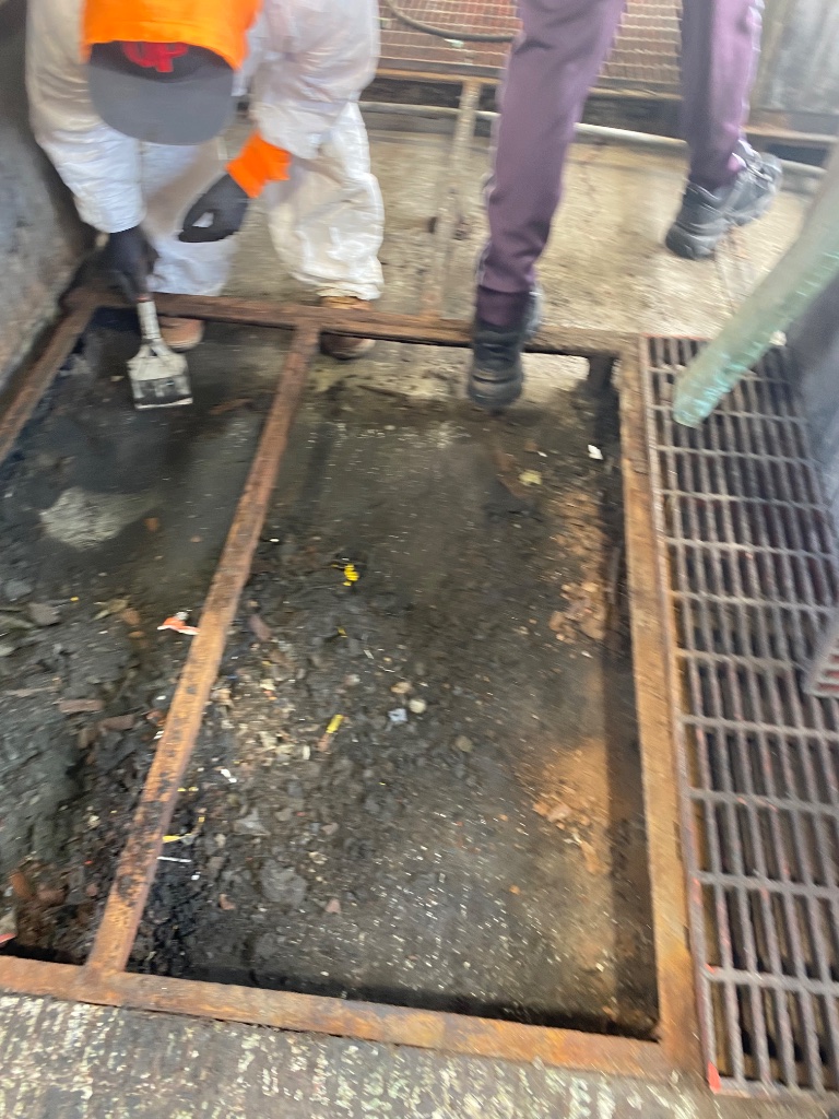 Containment Floor — Vacuuming & Extraction