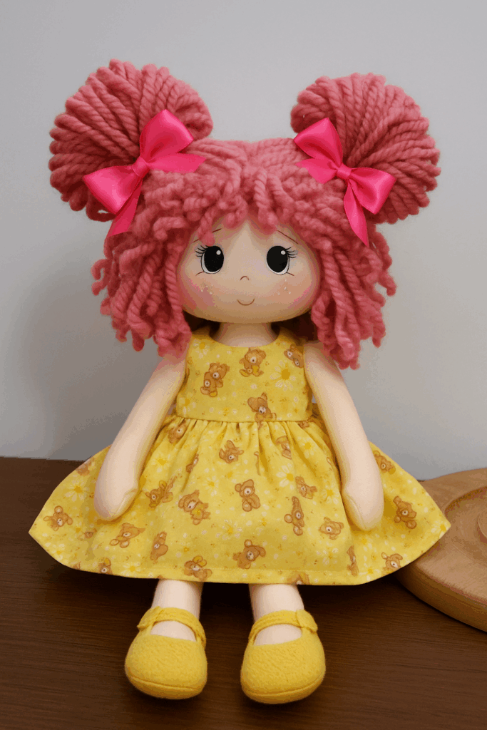 Boneca com cabelo rosa