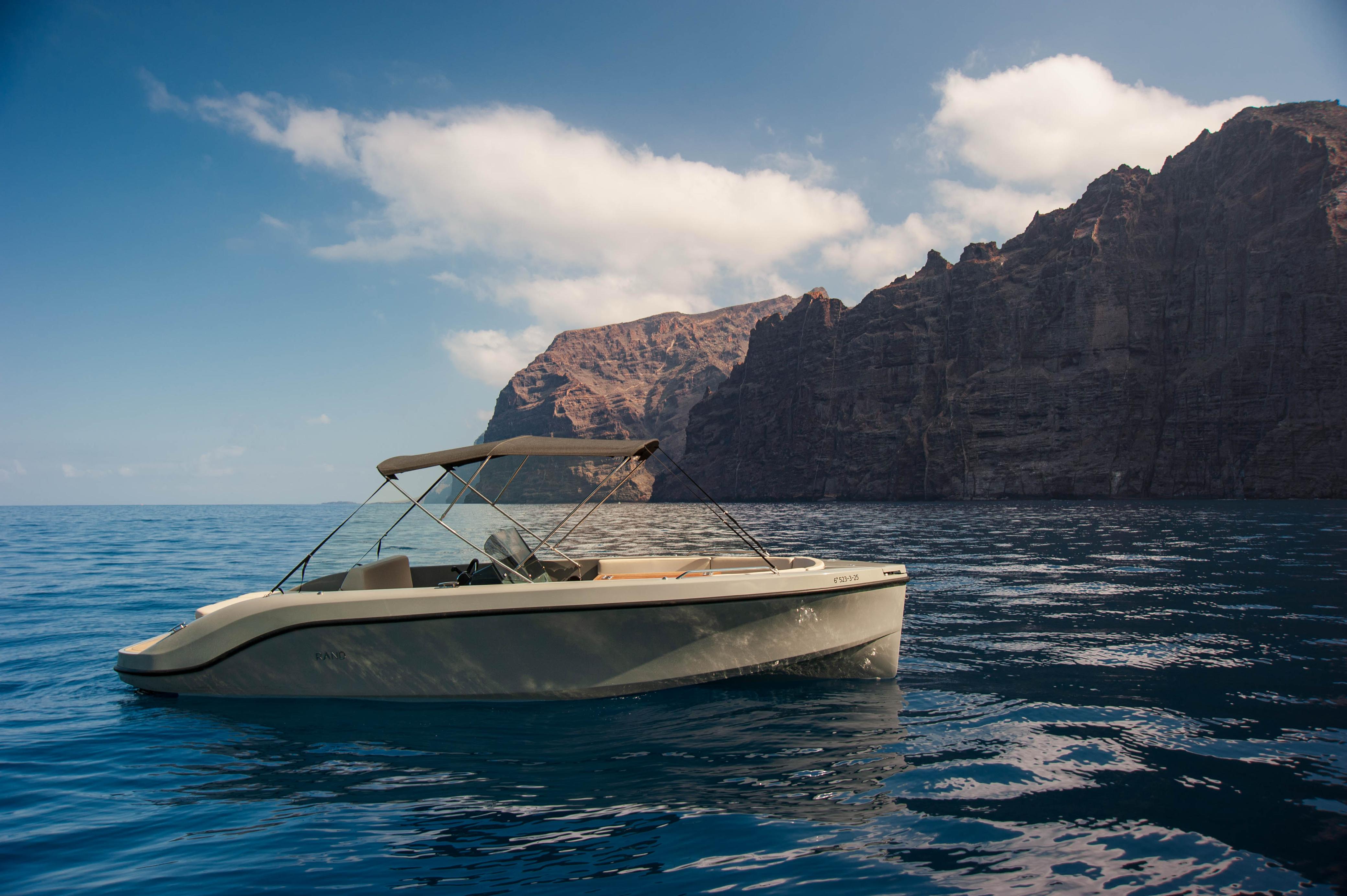AD Boat Rental, agencias de viajes en Acantilados de Los Gigantes