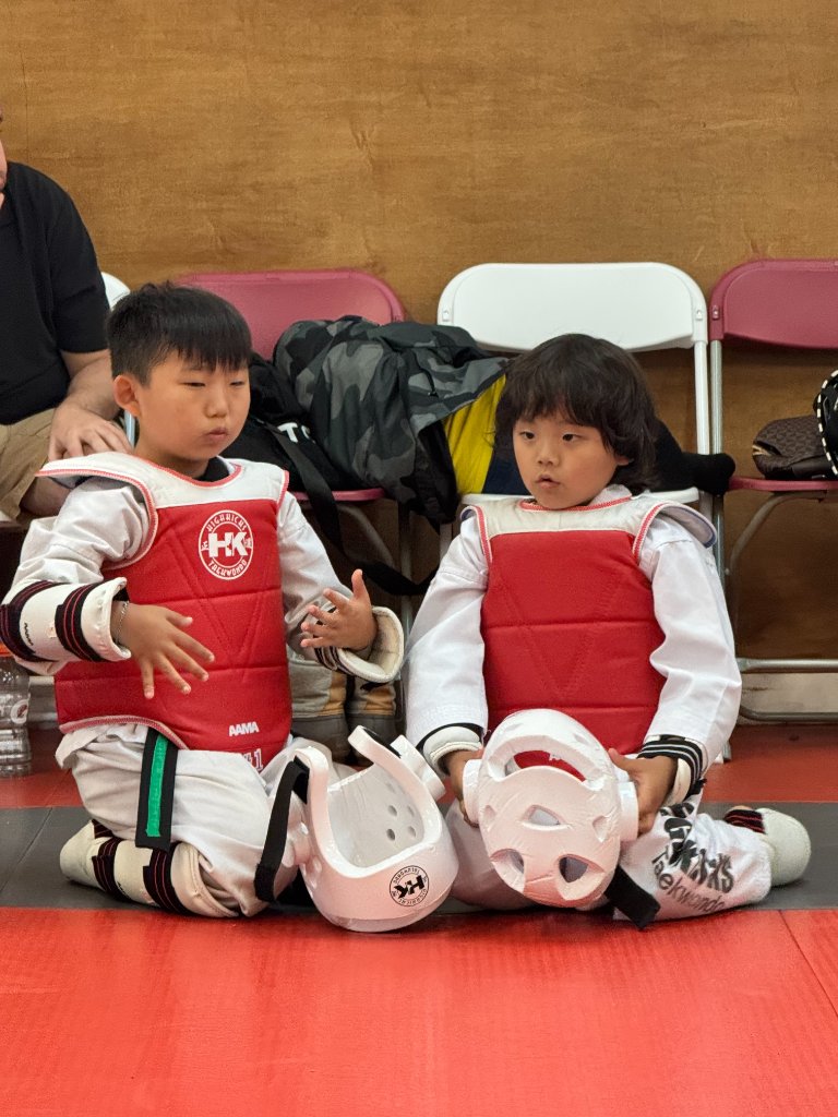 Children's Taekwondo students training