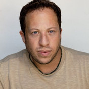 ניר שטראוס