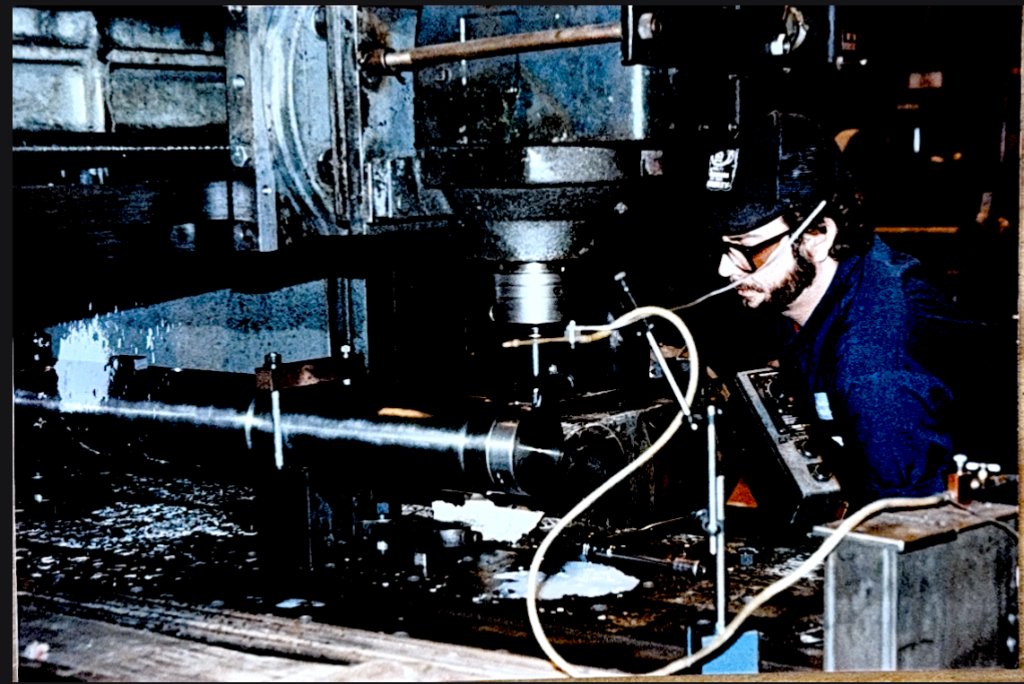 Precision shaft machining operation