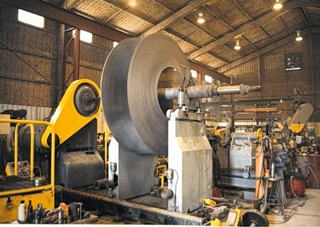 Large dynamic balancing machine