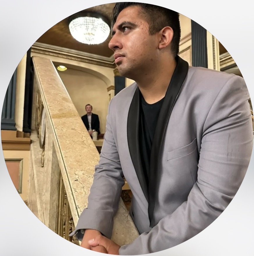 Josue Flores - Realtor