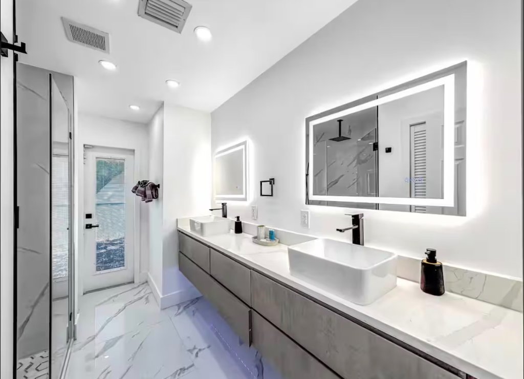 Airbnb Bathroom Remodel — Miami Beach, FL by Carbon Haus Construction