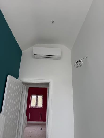3.5kW Toshiba System - Master Bedroom