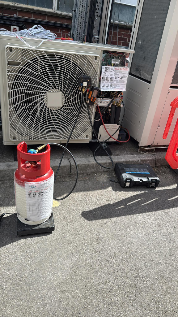 F-Gas Certified Service & Regas