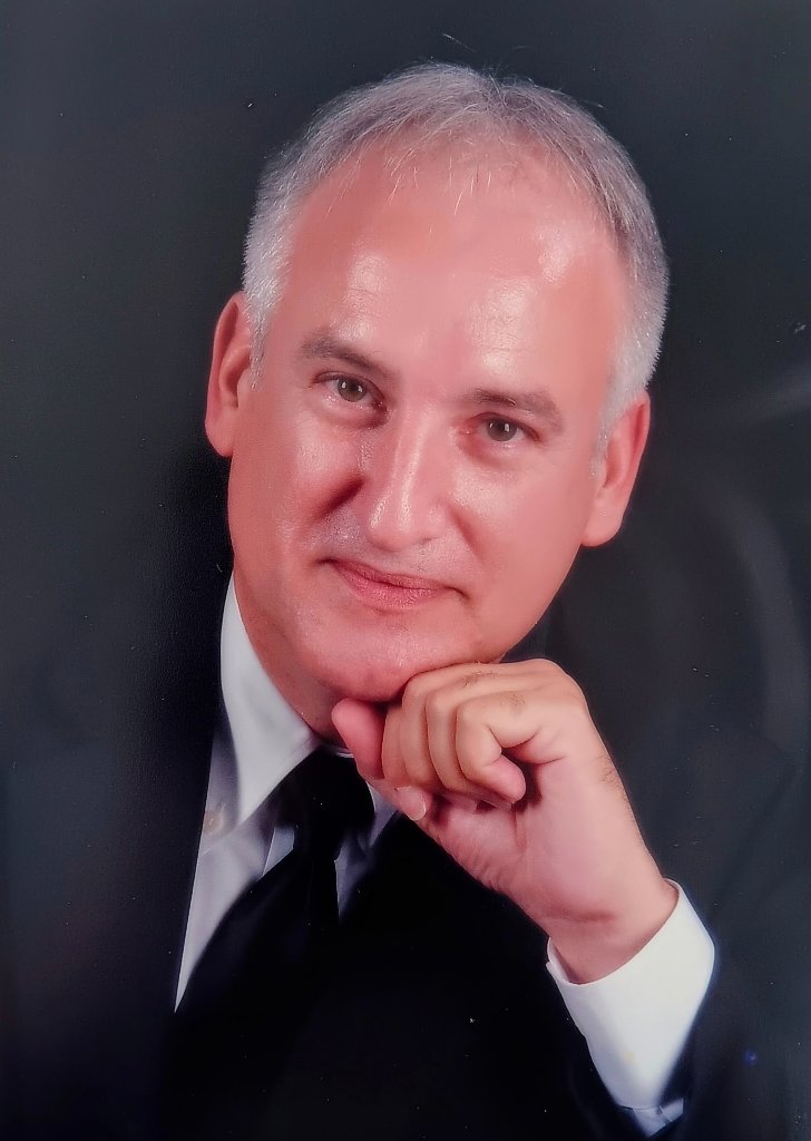 Lcdo. Raúl E. Varandela Velázquez