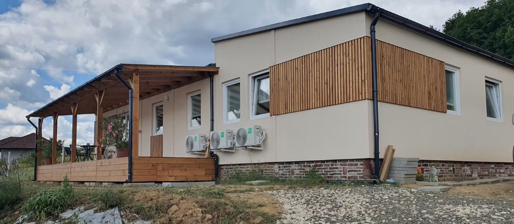 Nőtincs egyedi 112 m²-es acélvázas könnyűszerkezetes lakóház