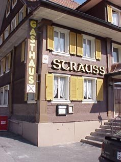 Eingang Landgasthaus Strauss