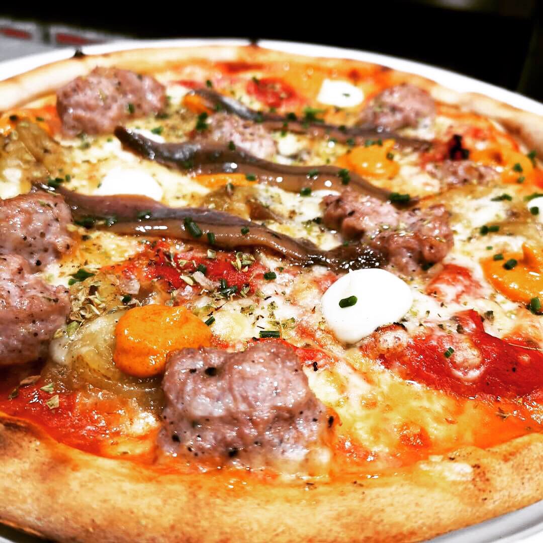 Pizza artesana de L'Antiga Sastreria a Navàs