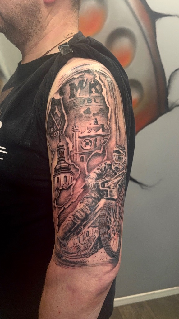 Speedway rider black and grey sleeve by V01 Ink