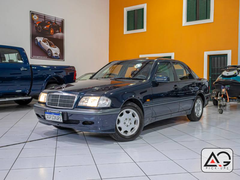 Mercedes C180 Classic 1998 — AG Pickups e Multimarcas