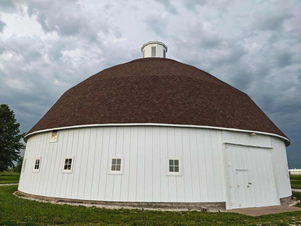 Lewis Round Barn