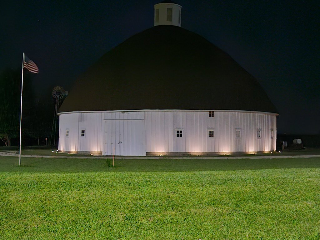 Lewis Round Barn Museum