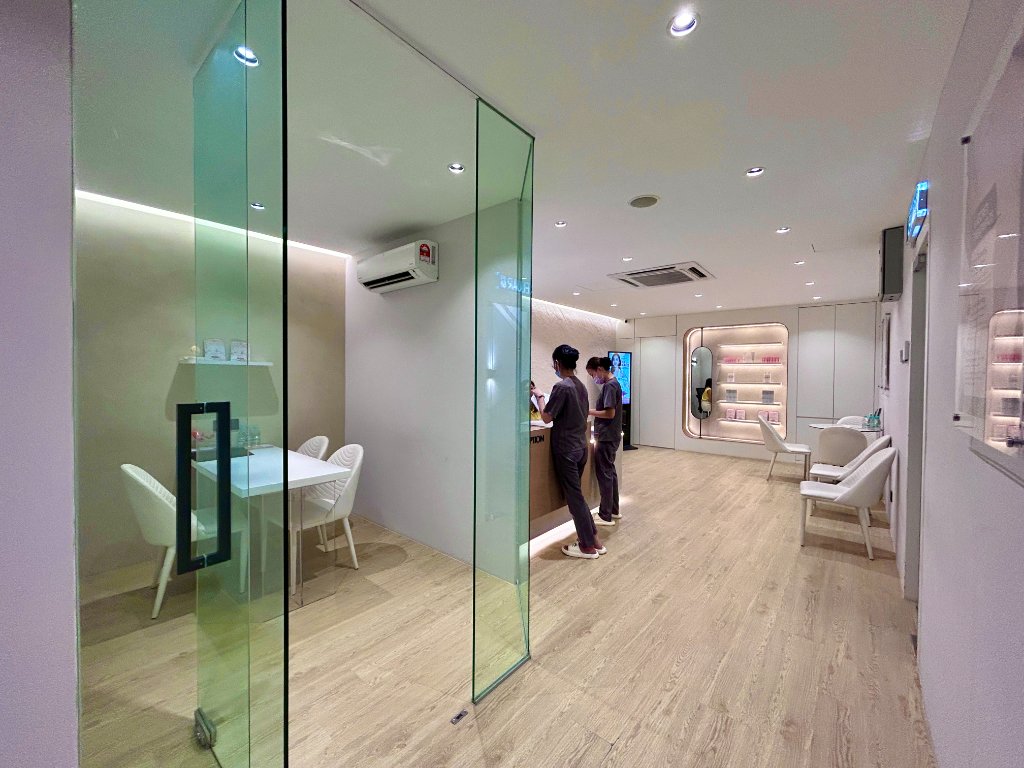 Outlet 5