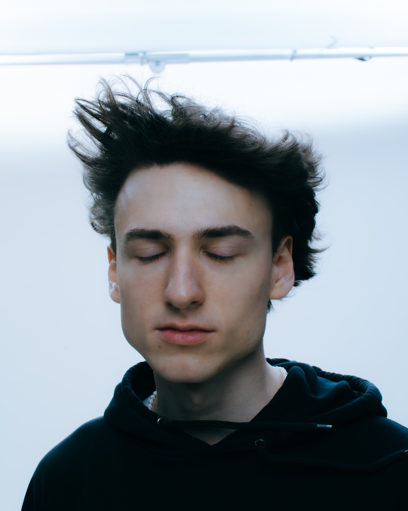 100 Teens - Image 11